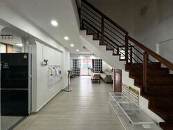 Blk 323 Jurong East Street 31 (Jurong East), HDB Executive #629299301